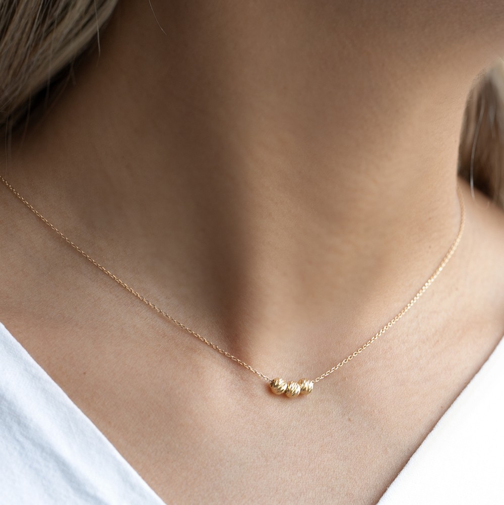 گردنبند طلا 18 عیار طرح البرنادو گوی سه تایی گردنبند طلا 18 عیار طرح البرنادو گوی سه تایی