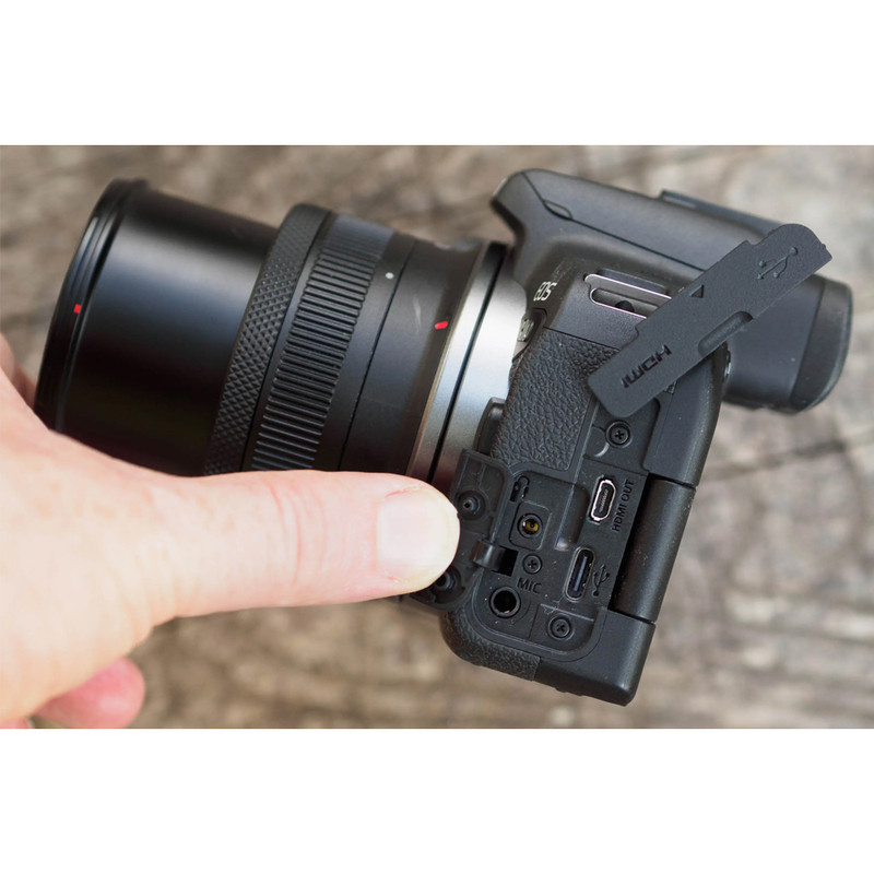 دوربین دیجیتال بدون آینه کانن مدل EOS R10  به همراه لنز  45-18