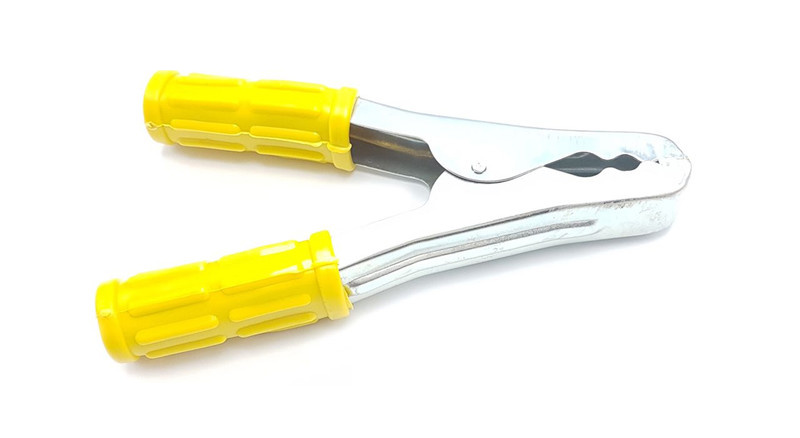 گیره اتصال باتری خودرو رویال الکتریک مدل LS-A11 بسته 2عددی گیره اتصال باتری خودرو رویال الکتریک مدل LS-A11 بسته 2عددی