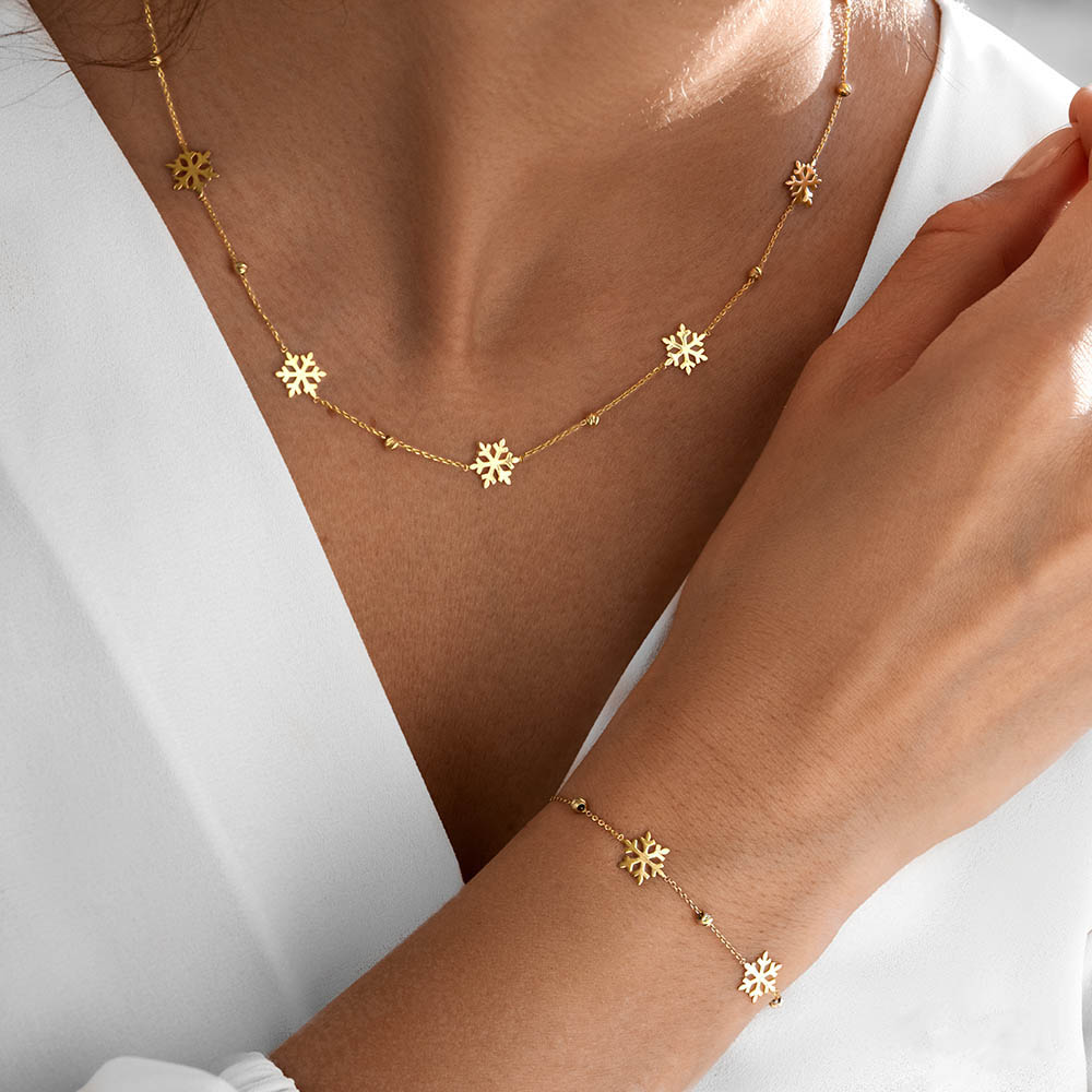 گردنبند گوله برف کریسمسی طلا 18 عیار گردنبند گوله برف کریسمسی طلا 18 عیار