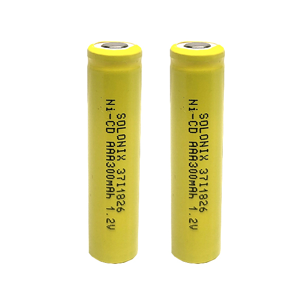 باتری نیم قلمی قابل شارژ سولونیکس مدل صنعتی Ni-Cd سرتخت مجموعه 2 عدد باتری نیم قلمی قابل شارژ سولونیکس مدل صنعتی Ni-Cd سرتخت مجموعه 2 عدد