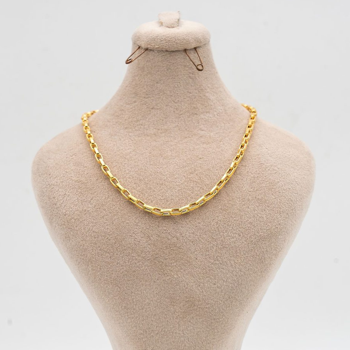 زنجیر طلا زنانه گالری طلا عرفان مدل ادهم طول 60 سانتی متر زنجیر طلا زنانه گالری طلا عرفان مدل ادهم طول 60 سانتی متر