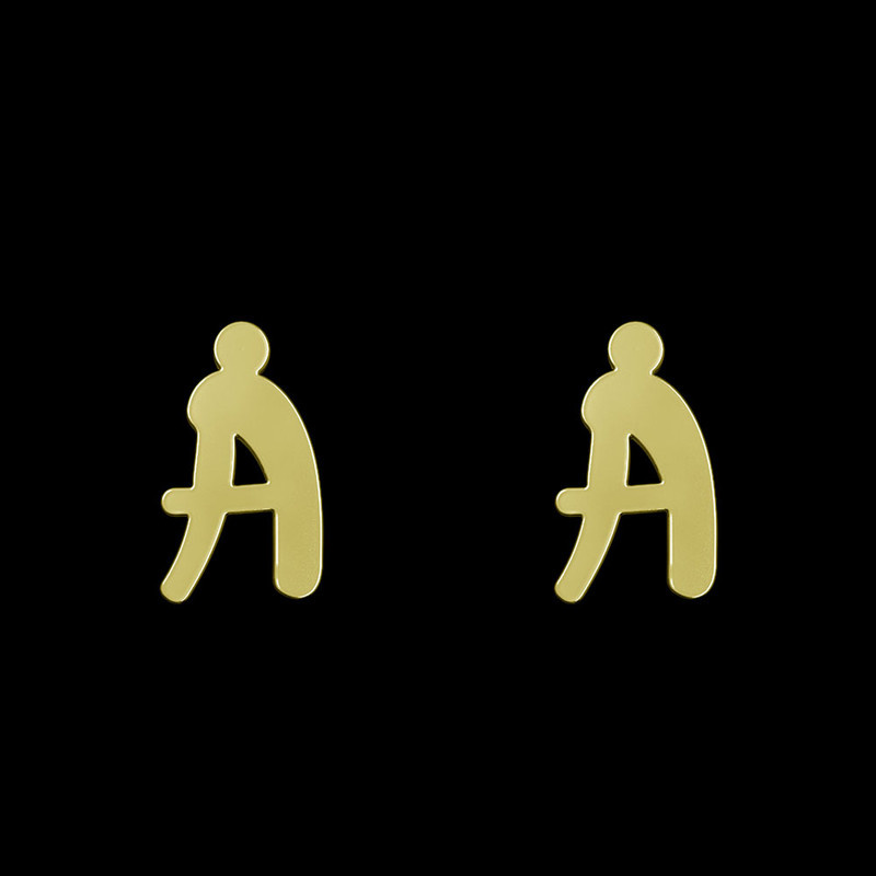 گوشواره طلا 18 عیار زنانه مدوپد مدل حرف A کد GA1-16608