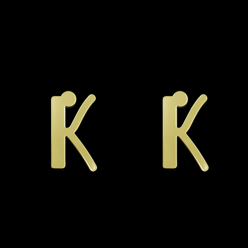 گوشواره طلا 18 عیار زنانه مدوپد مدل حرف K کد GA1-16897