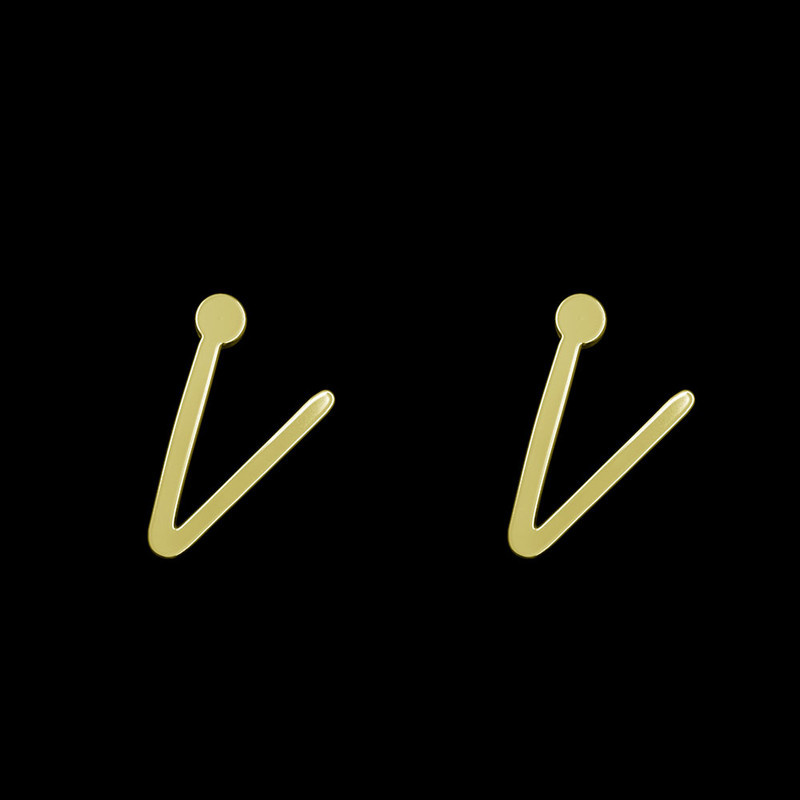 گوشواره طلا 18 عیار زنانه مدوپد مدل حرف V کد GA1-17194