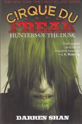 کتاب CIRQUE DU FREAK 7- HUNTERS OF THE DUSK شکارچیان غروب نشر معیار علم